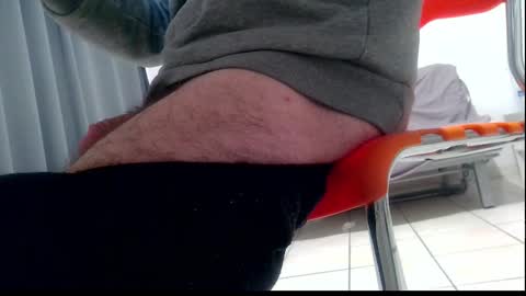 Snapshot of ssenzo chatting on 09/26/25, 06:23 ssenzo online show from 09/26/25, 06:23