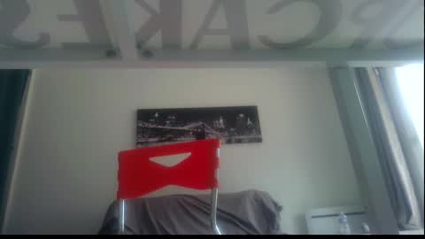 Snapshot of ssenzo chatting on 10/14/25, 07:53 ssenzo online show from 10/14/25, 07:53