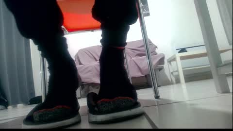 Snapshot of ssenzo chatting on 12/16/25, 06:46 ssenzo online show from 12/16/25, 06:46