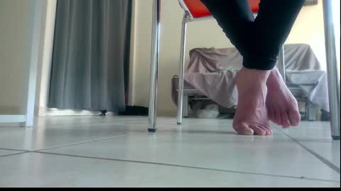 Snapshot of ssenzo chatting on 12/18/25, 10:32 ssenzo online show from 12/18/25, 10:32