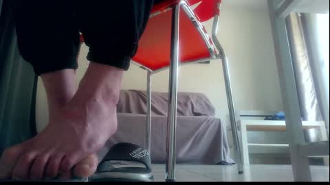 Snapshot of ssenzo chatting on 12/20/25, 11:06 ssenzo online show from 12/20/25, 11:06