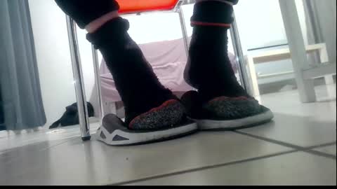 Snapshot of ssenzo chatting on 01/05/26, 09:51 ssenzo online show from 01/05/26, 09:51