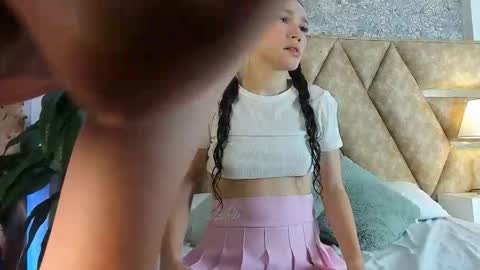 Snapshot of ssexcouple chatting on 10/23/25, 04:17 Try my private online show from 10/23/25, 04:17