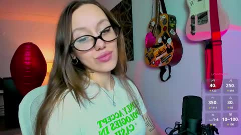 Snapshot of sshawty chatting on 02/16/25, 03:38 Anni if Im offline for a long time Im depressed feel free to support me offline online show from 02/16/25, 03:38