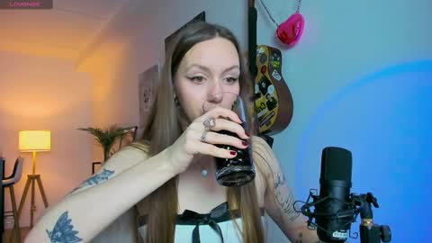 Snapshot of sshawty chatting on 02/25/25, 02:54 Anni if Im offline for a long time Im depressed feel free to support me offline online show from 02/25/25, 02:54