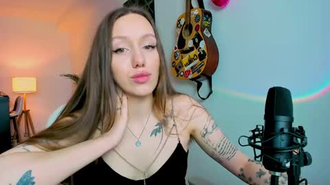 Snapshot of sshawty chatting on 02/28/25, 08:53 Anni if Im offline for a long time Im depressed feel free to support me offline online show from 02/28/25, 08:53