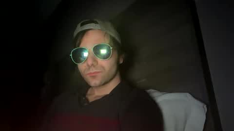 Snapshot of sshhjjnnss chatting on 03/23/26, 01:31 sshhjjnnss online show from 03/23/26, 01:31