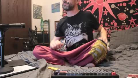 Snapshot of ssparearhyme chatting on 04/01/26, 07:42 ssparearhyme online show from 04/01/26, 07:42