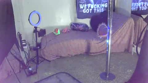 Snapshot of sstacey1 chatting on 02/08/25, 06:12 SStacey1 online show from 02/08/25, 06:12