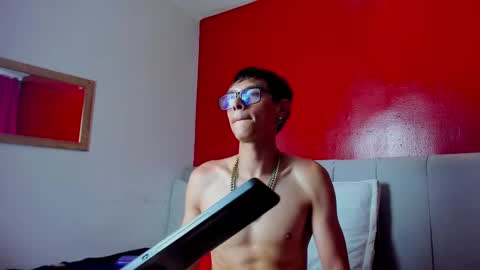 Snapshot of ssweetthott chatting on 03/03/25, 06:44 Ssweetthott online show from 03/03/25, 06:44