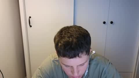 st1vemaster01 online show from 12/19/25, 04:58