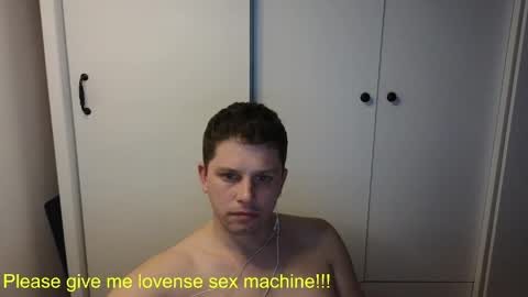 Snapshot of st1vemaster01 chatting on 04/19/26, 02:38 st1vemaster01 online show from 04/19/26, 02:38