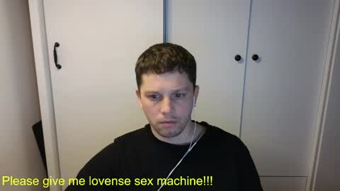 Snapshot of st1vemaster01 chatting on 04/23/26, 03:14 st1vemaster01 online show from 04/23/26, 03:14