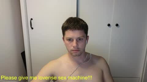 Snapshot of st1vemaster01 chatting on 05/11/26, 03:51 st1vemaster01 online show from 05/11/26, 03:51