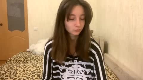 Snapshot of st_annia chatting on 10/22/25, 08:03 Emily online show from 10/22/25, 08:03