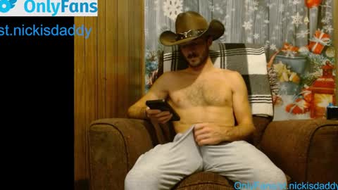 Snapshot of st_nickisdaddy chatting on 09/10/25, 03:28 St Nick online show from 09/10/25, 03:28