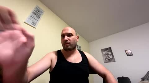 Snapshot of sta13 chatting on 11/23/25, 06:30 sta13 online show from 11/23/25, 06:30