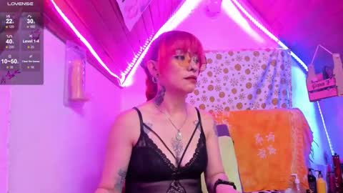 Snapshot of staacy37 chatting on 01/19/25, 03:18 staacy online show from 01/19/25, 03:18