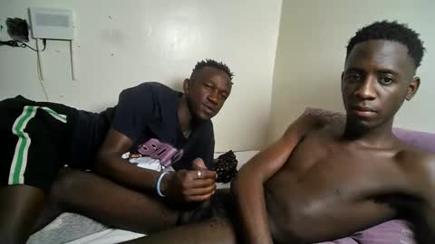 Snapshot of staarboyz chatting on 02/22/25, 12:51 staarboyz online show from 02/22/25, 12:51
