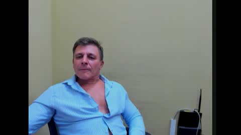 Snapshot of stacattoff chatting on 10/17/25, 03:58 stacattoff online show from 10/17/25, 03:58