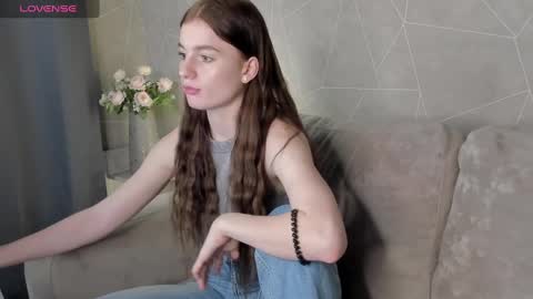 Snapshot of stacey_brown chatting on 12/13/24, 04:33 Stacey GMT5 Mo Tu We Th Fr Sa 3am -10am online show from 12/13/24, 04:33