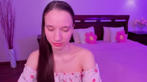 Snapshot of staceycutie chatting on 04/01/26, 06:49 StaceyCutie online show from 04/01/26, 06:49