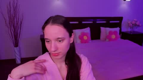 Snapshot of staceycutie chatting on 04/04/26, 05:21 StaceyCutie online show from 04/04/26, 05:21