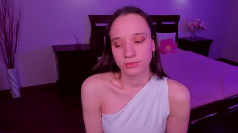 Snapshot of staceycutie chatting on 04/09/26, 07:30 StaceyCutie online show from 04/09/26, 07:30