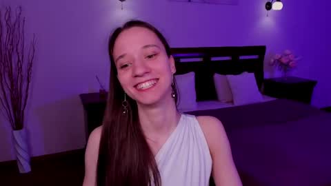 Snapshot of staceycutie chatting on 05/01/26, 05:39 StaceyCutie online show from 05/01/26, 05:39