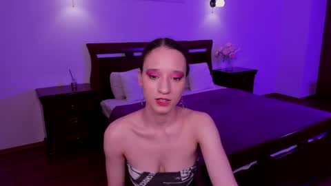 Snapshot of staceycutie chatting on 05/27/26, 08:06 StaceyCutie online show from 05/27/26, 08:06