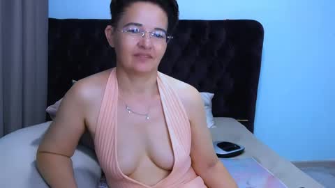 staceydarling online show from 06/02/26, 07:49
