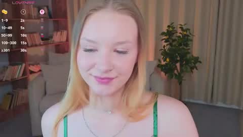 Snapshot of staceyyjones chatting on 07/20/26, 10:39 Stacey online show from 07/20/26, 10:39
