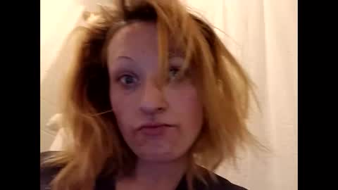 Snapshot of stacisavige chatting on 01/09/25, 07:21 Sinserity online show from 01/09/25, 07:21