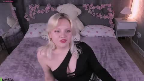 Stacy allenn online show from 05/11/26, 04:04