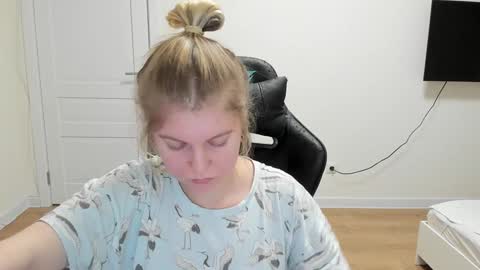 Stacy  online show from 02/04/25, 04:50