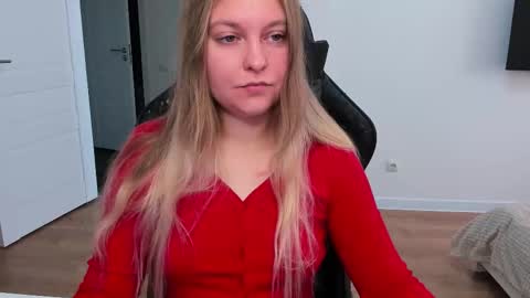 Stacy  online show from 10/19/25, 10:27