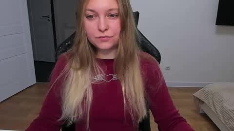 Snapshot of stacy_miraclee chatting on 12/19/25, 10:55 Stacy online show from 12/19/25, 10:55