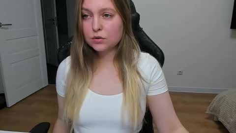 Snapshot of stacy_miraclee chatting on 02/04/26, 03:29 Stacy online show from 02/04/26, 03:29