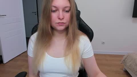 Snapshot of stacy_miraclee chatting on 02/05/26, 10:42 Stacy online show from 02/05/26, 10:42