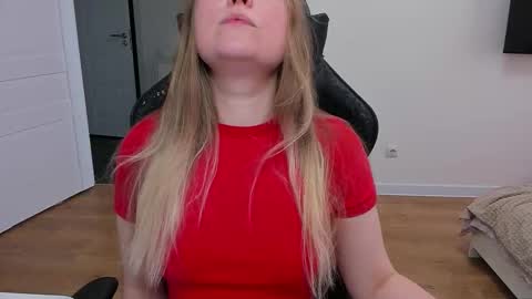 Snapshot of stacy_miraclee chatting on 02/16/26, 11:06 Stacy online show from 02/16/26, 11:06