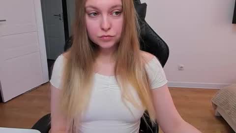 Snapshot of stacy_miraclee chatting on 02/24/26, 02:26 Stacy online show from 02/24/26, 02:26