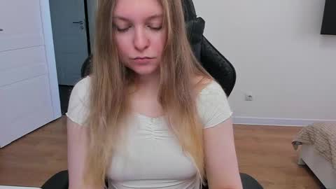 Snapshot of stacy_miraclee chatting on 03/24/26, 10:42 Stacy online show from 03/24/26, 10:42