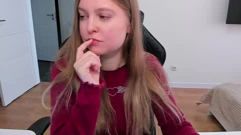 Snapshot of stacy_miraclee chatting on 04/12/26, 11:37 Stacy online show from 04/12/26, 11:37