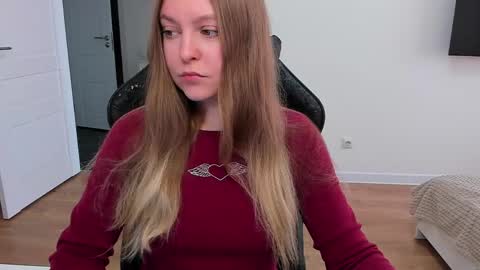 Snapshot of stacy_miraclee chatting on 04/15/26, 10:44 Stacy online show from 04/15/26, 10:44