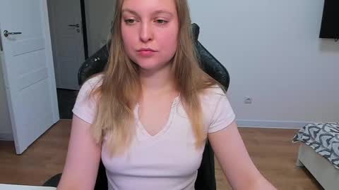 Snapshot of stacy_miraclee chatting on 05/14/26, 06:15 Stacy online show from 05/14/26, 06:15