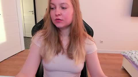 Snapshot of stacy_miraclee chatting on 05/23/26, 05:39 Stacy online show from 05/23/26, 05:39