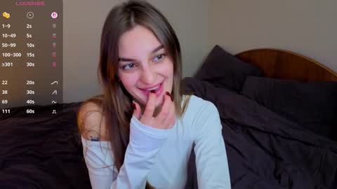 Sexy lips online show from 10/24/25, 06:37