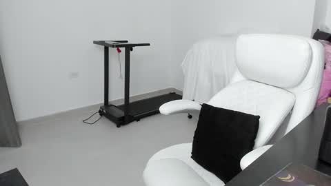 Zulma Yisset online show from 11/06/25, 02:23