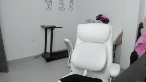 Zulma Yisset online show from 05/08/26, 02:50