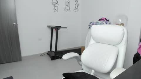 Zulma Yisset online show from 06/13/26, 02:53